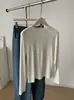 Camiseta básica de manga larga con cuello redondo, estilo minimalista para otoño e invierno, camiseta ajustada simple y elegante, top casual y versátil para usar en capas, moderno