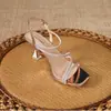 Nuevos Zapatos de Tacón de Aguja Abiertos Primavera/Verano 2026 para Mujer con Pedrería Plateada Sandalias Versátiles Transfronterizos