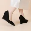 Sapatos de Salto Alto Plataforma Wedge de Trabalho Fashion Sexy com Strass 2026 Novo Estilo 35-43 Tamanho Grande Sapatos Femininos Ponta Fina Doce Sapatos de Salto Único
