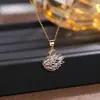 Colar de Cisne Simples e Elegante Cravejado com Zircônia para Mulheres, um Acessório Versátil para Uso Diário e Deslocamento, um Item Quente Transfronteiriço