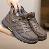 Sapatos de Tecido Masculinos Autênticos da Velha Pequim Novo Modelo 2025 Antiderrapante Alta Qualidade Forrado com Lã Solado Espesso Macio Botas Confortáveis