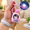 Pequeños Regalos de Dibujos Animados, Llavero con Luz Nocturna para Mochila en Forma de Arroz Brillante, Llavero de Muñeco para Mochila en Forma de Arroz Genial, Colgante de Regalo