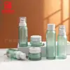 Novo Conjunto de Cosméticos para Skincare com Fundo Grosso e Frascos Separados: Creme 30g, Frasco de Loção Essencial 40ml