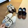Novos tênis de treino femininos estilo alemão, versáteis, respiráveis, leves, confortáveis, com cadarço, tênis casuais da moda