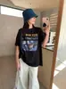 Camiseta Retro Estampada Personalizada de Manga Curta e Comprimento Médio para Mulheres, Novo Estilo Outono 2026 Casual Solta com Efeito Emagrecedor Versátil