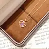 Colar Pingente de Coração Exquisito Mais Vendido no AliExpress para Mulheres Luxo Leve Moda Estilo Celebridade da Internet Design Versátil Corrente para Clavícula Atacado