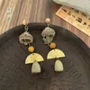 Brincos Pingente de Pinha com Borla de Sândalo à Base de Plantas Estilo Étnico Chongqingguo para Mulheres, Acessórios de Orelha Personalidade Retro de Nicho
