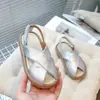 Sandálias Fechadas Simples para Meninas, Sapatos de Princesa Versáteis Antiderrapantes com Solado Macio, Calçados Casuais da Moda Primavera 2026 para Meninas Pequenas