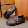 Zapatos de cuero estilo británico para niñas, nuevos mocasines estilo Mary Jane vintage de otoño con hebillas metálicas, suela suave y empeine suave