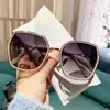 Óculos de Sol para Mulheres 2024 Novo Estilo Coreano Trendy de Alta Qualidade Proteção Solar e Anti-UV Óculos de Sol para Dirigir para Rostos Grandes e Aparência Slim