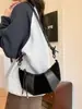Bolsa Pequena Feminina 2024 Outono Nova Moda Retrô Crossbody Bolsa Chifre Versátil Patchwork Ombro Único Feminina Bolsa Bolinho