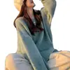 Suéter Rosa Novo Solto Macio de Outono e Inverno com Fenda Estilo Preguiçoso Tricô de Gola Redonda Feminino Top Casual da Moda