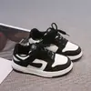 Zapatillas de Skate para Niñas, Estilo Primavera y Otoño, Suela Suave, Zapatos Deportivos Transpirables, para Niños, Zapatos Casuales Negros y Blancos, Zapatos de Estudiante para Edades 6-12