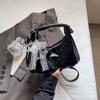 Bolso de Mano de Cuero Encerado al Aceite de Moda Coreana para Mujer 2025 Nuevo Nicho Moda para Viajeros Elegante Bolso Cruzado de Alto Valor