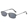 Gafas de sol cuadradas de montura pequeña de nueva personalidad transfronterizas moda retro para hombres y mujeres tendencia