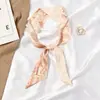 Bufanda Pequeña Larga de Seda para Mujer, Estilo Versátil para Primavera y Otoño, Bufanda Estrecha de Moda, Diadema, Bufanda con Banderines de 26 Letras, Primavera