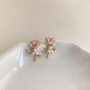 Aretes de Flor Pequeños Frescos Dulces con Gota de Aceite Estilo Mori para Mujer Aretes de Tulipán de Moda Combinables Aretes de Perlas Sensación de Alta Gama
