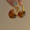 Pendientes de Colgante con Forma de C de Resina de Aguja Plateada, Sensación de Lujo Ligero y Gama Alta, Diseño de Nicho, Pendientes Simples y de Moda con Sentido de Diseño