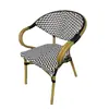 Mesa y Silla de Estilo Francés para Exterior Balcón Silla de Ratán Silla de Ratán Juego de Tres Piezas Cafetería Tienda de Té con Leche Casa de Huéspedes Silla de Comedor Vintage para Exterior