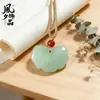 Colgante de Bloqueo de Paz Verde Lago Hetian Imitación, Colgante de Bloqueo Deseoso Loto Material Qinghai, Colgante de Jade, Fábrica de Bloqueos de Paz al por Mayor