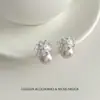 Exquisitos Racimos de Flores con Perlas Grandes Exageradas, Pendientes de Moda y Elegantes, Pendientes de Aro con Cierre de Mariposa de Plata de Ley 925, Sensación de Alta Gama para Mujeres
