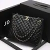Bolso Cruzado A4 de Gran Capacidad con Patrón de Diamantes Bolso Tote Versátil Bolso de Cadena Europeo y Americano Bolso de Mano Retro Vintage Europeo y Americano