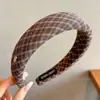 Diadema Melard pequeña estilo Chanel de copa alta para mujer, diadema elegante retro para uso diario que hace que la cara se vea más pequeña, accesorio para el cabello