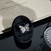 Anillo de Corazón de Mariposa con Pedrería Color Viento Usado Nuevo Diseño Pequeño de Nicho Versátil Abierto Ajustable para Mujer