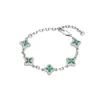 Estilo Vintage Meio do Século Luxo Acessível Diamante Rosa Esmeralda Pulseira de Trevo de Quatro Folhas Joia de Mão de Design Requintado de Alta Qualidade