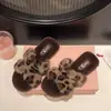 Pantuflas de algodón H-style dopamina de suela plana, pantuflas peludas de otoño e invierno para mujer, nuevo modelo 2026, estilo Chanel