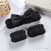 Set de Tres Piezas de Elegantes Pulseras de Terciopelo Coral, Diademas Deportivas de Yoga para Maquillaje y Cabello, Accesorios para el Cabello para Mujeres