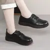 Sapatos de couro com sola grossa femininos 2026 outono novo casuais confortáveis sola macia para pessoas de meia-idade e idosos sapatos de couro antiderrapantes sapatos de mãe femininos