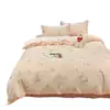 Conjunto de quatro peças de gaze dupla 100% algodão Classe A para aeróbica com costura triangular e bordas festonadas, lençol 100% algodão puro, lençol com elástico, conjunto de cama 1