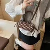 Bolso para Mujer 2026 Nuevo Diseño de Lunares Estilo Coreano Versátil Bolso Cruzado de Hombro Casual a la Moda Bolso Cilíndrico