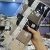 Calcetines de cachemir de doble puntada para hombre y mujer de invierno, calcetines de tubo de moda para mujer con rayas marrones y encaje, calcetines de algodón de cachemir hipoalergénicos para hombre de negocios