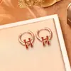 Brincos de Letra de Moda de Alta Qualidade com Design Único, Presilhas de Orelha Esmaltadas de Uso Duplo, Brincos Versáteis Personalizados para Mulheres