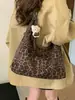 Bolso Retro Estampado de Leopardo Bolso Cruzado Bolso de Mujer de Venta Caliente Bolso de Hombro Casual de Gran Capacidad Bolso Cubo Versátil y Simple para el Trabajo
