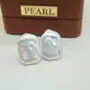 Pendientes de Perla Barroca de Forma Especial al por Mayor Plata S925 Pendientes Cuadrados de Perla de Agua Dulce Blancos Simples y Versátiles