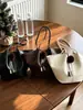 Bolsa tote de alta qualidade, minimalista, para mulheres, nova moda 2026, grande capacidade, versátil, para o dia a dia, bolsa de ombro plissada