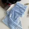 ¡La primavera es brillante y hermosa! Bufanda de seda de malla floral a cuadros para mujer, bufanda larga fina para el cuello para primavera y verano, un accesorio elegante