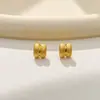 Brincos Pequenos de Metal Escovado Simples Modernos Versáteis Leve Luxo Joias de Orelha para o Trabalho Acessórios Coreanos Elegantes