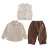 Traje Infantil 2025 Nova Camisa de Manga Longa Vertical para Meninos Suéter Colete com Bolso Duplo Alto e Baixo para Bebê Conjunto de Três Peças