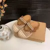 Sandálias de Exterior com Decoração de Pérolas para Mulheres 2026, Aumentadoras de Altura de Nicho Mais Vendidas Resistentes ao Desgaste Moda Dopamina Chinelos Fechados