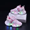 Novos Sapatos Moda Primavera e Outono 2025 Tênis Esportivos para Bebê com Luzes Sapatos de Princesa para Crianças Pequenas e Médias Sapatos Luminous de LED para Meninas