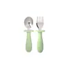 Tazón de alimentación para bebé de silicona de grado alimenticio con doble asa, diseño antiquemaduras y ventosa integrada para la autoalimentación infantil.