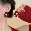 Pendientes festivos de lazo de terciopelo rojo para mujer, elegantes pendientes largos de borla de flor dulce, pendientes de otoño e invierno