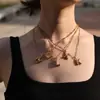 Venta Caliente Transfronteriza Europea y Americana Acero Inoxidable 26 Colgante de Collar de Letra Cadena de Clavícula Cadena de Acero de Titanio Fabricante de Collares Venta al por Mayor 18K