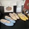 Sandalias Francesas de Tacón Bajo Cerradas sin Cierre para Mujer Verano Exterior 2026 Nuevo de un Solo Paso Chanclas Trendy Suaves Wanwan