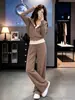 Conjunto de ropa deportiva casual de alta gama para mujer, nueva colección otoño/invierno, sudadera con capucha y cremallera a la moda y pantalones de pierna ancha, efecto adelgazante, conjunto de dos piezas