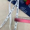 Suministro directo de fábrica, tira elástica para cuello trasero de 1 cm, disponible en stock, tira para borde de suéter, cinta elástica, soporte elástico, impresión al por mayor